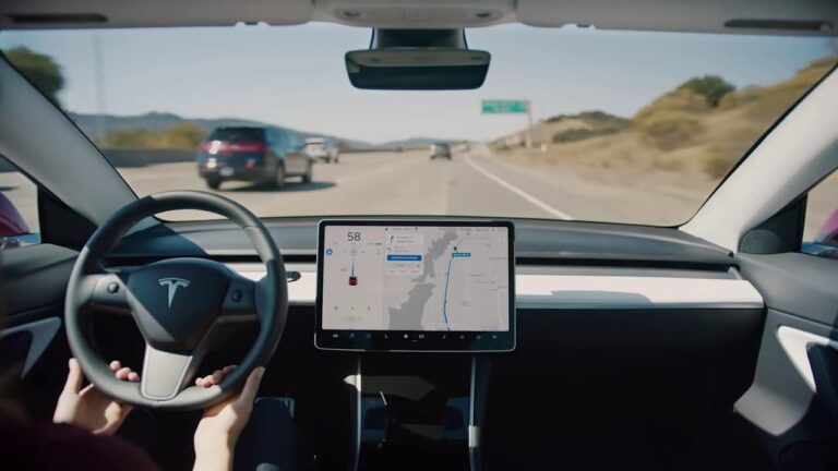 L’autopilot Tesla pose des questions sur la vie privée