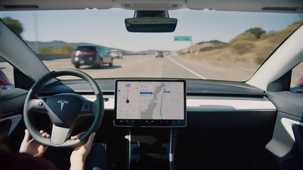 La Tesla Model 3 vérifie que vous ne dormez pas avec une caméra et