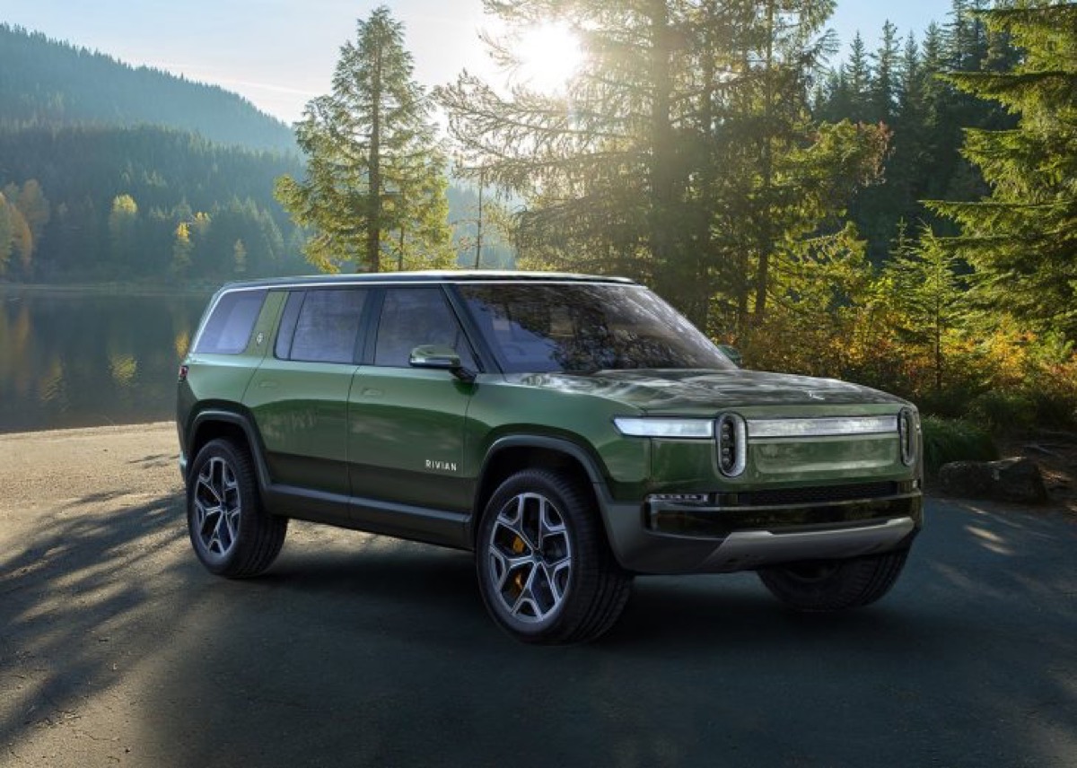 rivian-r1s-01-730x521