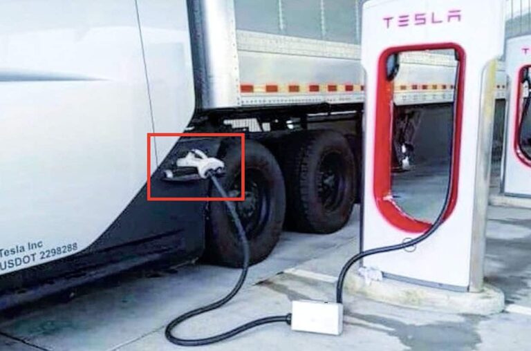 Des super bornes de recharge Tesla bientôt installées à Hautmont ? - La  Voix du Nord
