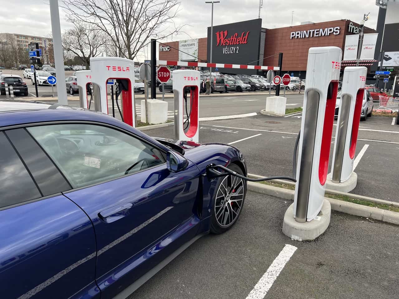 Tesla : l'ouverture du réseau Supercharger pour toutes les