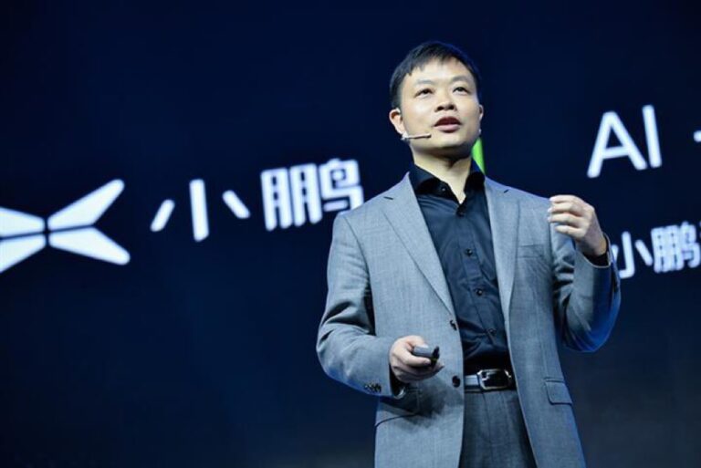 Un Aperçu Profond des Technologies FSD et Waymo par He Xiaopeng, CEO de XPeng