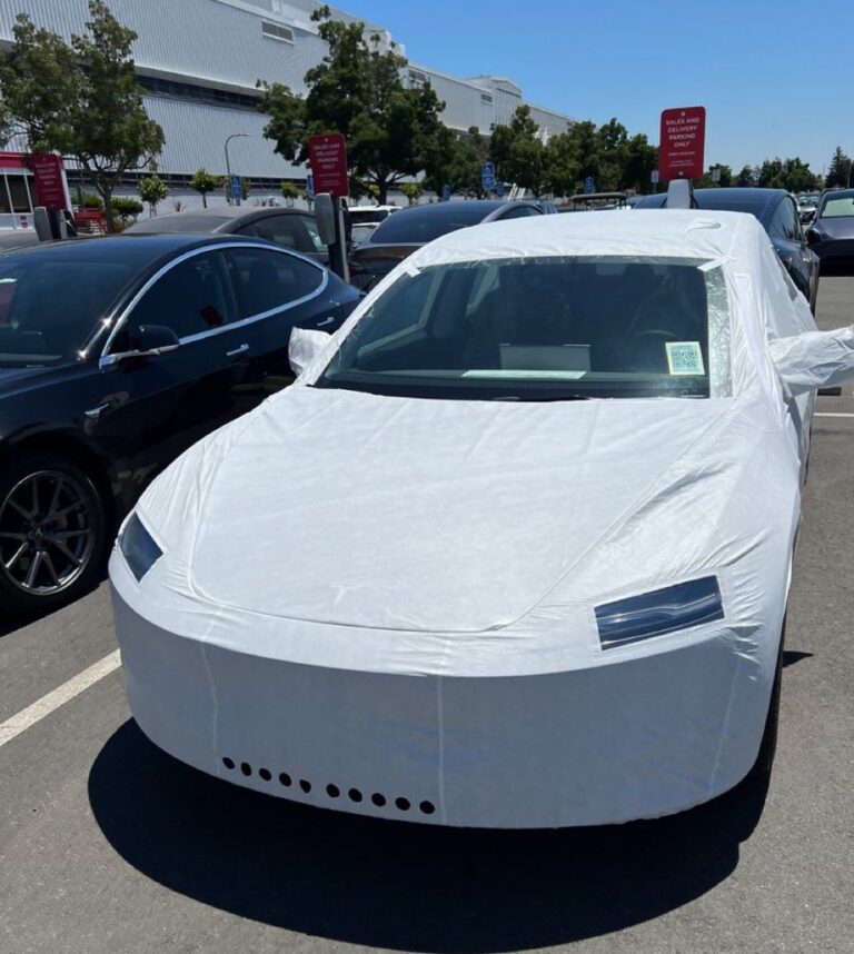 Mystère autour d’une Tesla camouflé : Prototype du Model Y “Juniper” ou Robotaxi/CyberCab ?