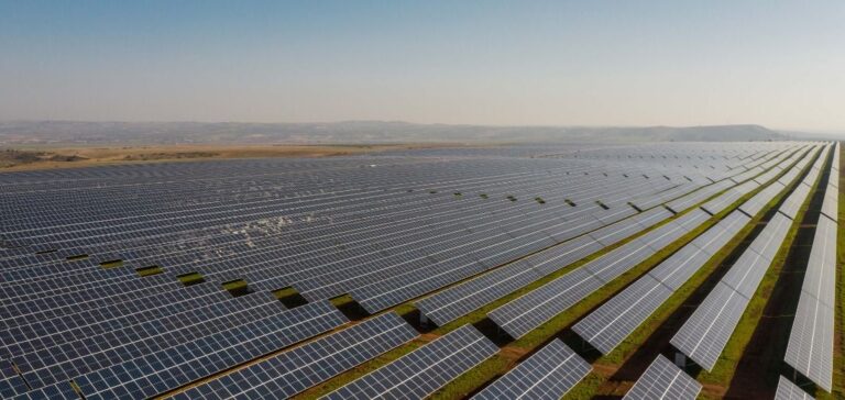 De Gaulle Fleurance conseille le financement majeur des centrales photovoltaïques d’Urbasolar