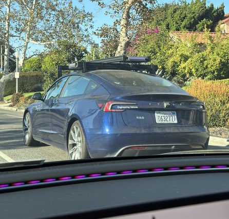 Nouvelle Tesla Model 3 sans rétroviseurs et équipée de capteurs supplémentaires repérée en Californie