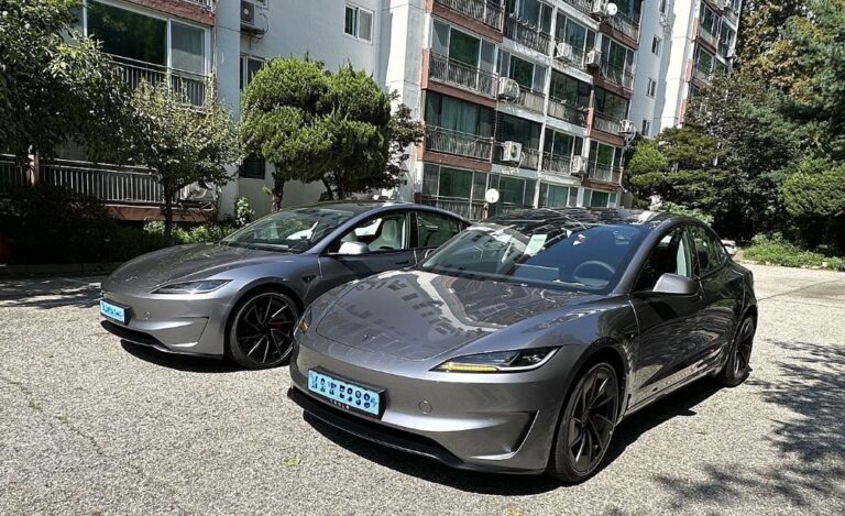 Première photos des jumeaux Quicksilver Tesla Model 3