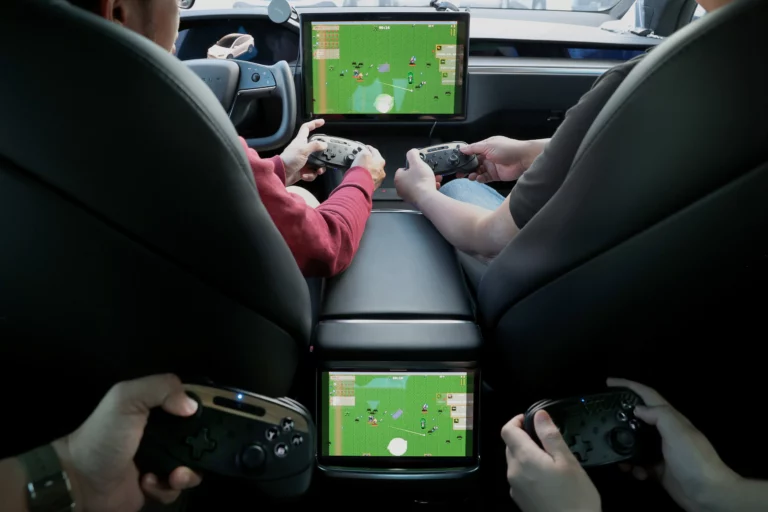 Manette de jeu Jowua : L’alliée parfaite pour les gamers en Tesla