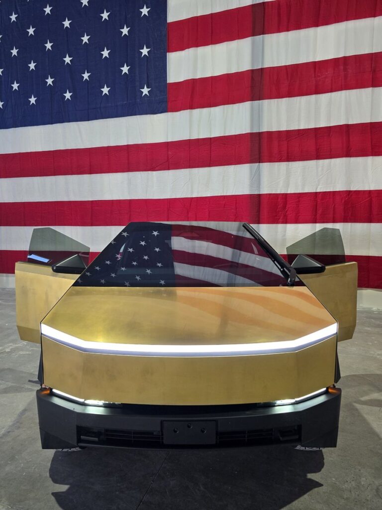 Incredible photo of a gold-plated Cybertruck!