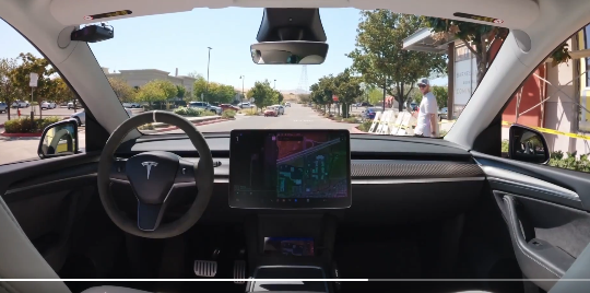 Tesla’s Latest Smart Summon Update Highlights Enhanced Reflexes and Safety Features