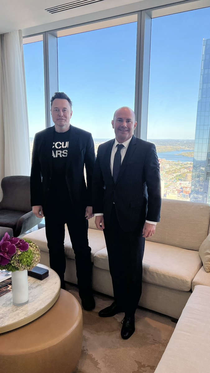 Elon Musk’s Strategic Talks with Senator Mike Lee: A Step Towards Future Tech Collaboration